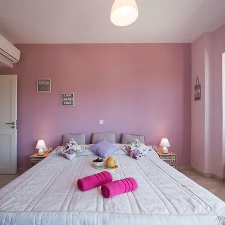 Будинок відпочинку Laugh & Life House *