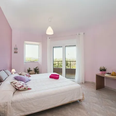 Laugh & Life House * Rhodes City